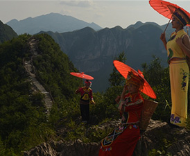 这里，景色神奇秀丽